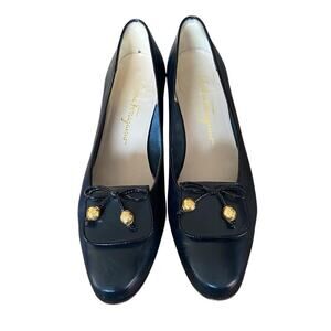 Salvatore Ferragamo Boutique Bow Tie Gold Ball Navy Blue Pump Heel size 8.5
